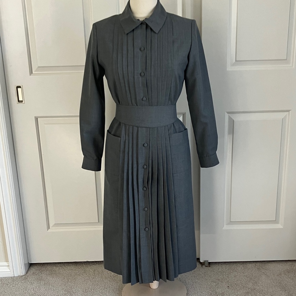 Stunning Vintage Clare Joseph Long Sleeve Gray Shirt Dress with Belt
